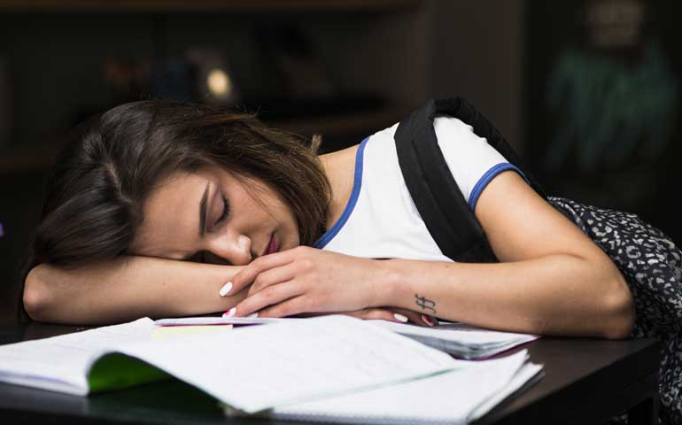 How many hours should a teenager sleep?
